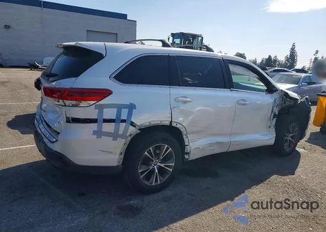 2018 Toyota Highlander Le from USA, damaged, VIN 5TDZZRFH6JS239694